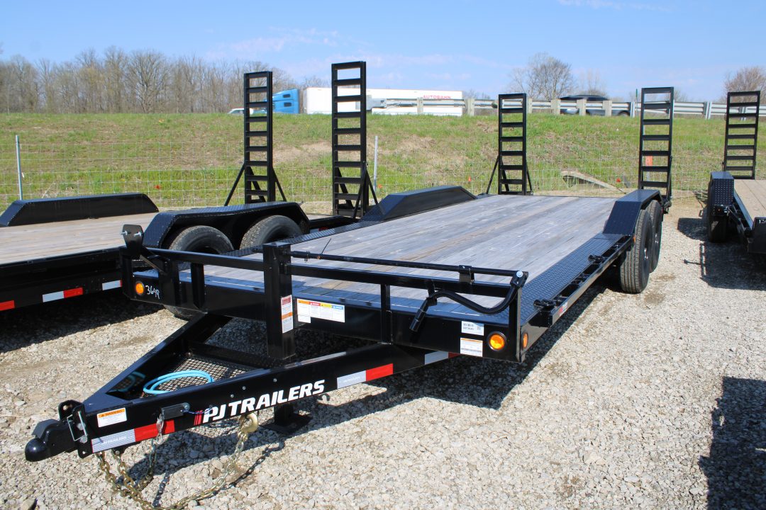 Equipment trailer rental in Clinton, MI — Xtreme Trailer Rentals